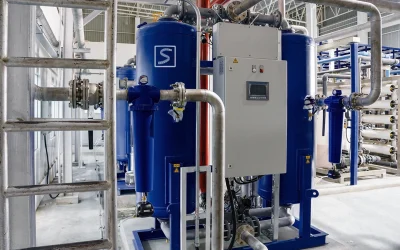 Druckluftanlage mit zentraler Aufbereitung und zusätzlicher ISO-8573-Aufbereitung am kritischen Verbraucher